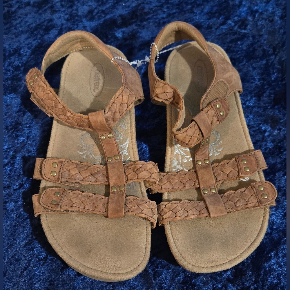 Aetrex Reese Sandals Women's 8.5  Strappy Studded Tan Leather Wedge Shoes SC124W